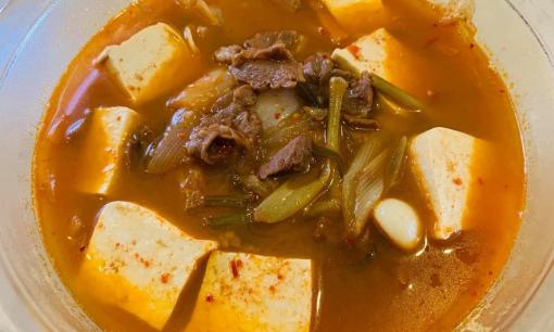 Công thức đơn giản để nấu món canh kim chi thịt bò Hàn Quốc chuẩn vị