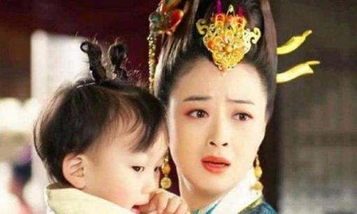 Tại sao Hoàng đế không để thê thiếp cho con bú mà lại cho nhũ mẫu thay thế? Thực ra Hoàng đế cũng rất ích kỷ