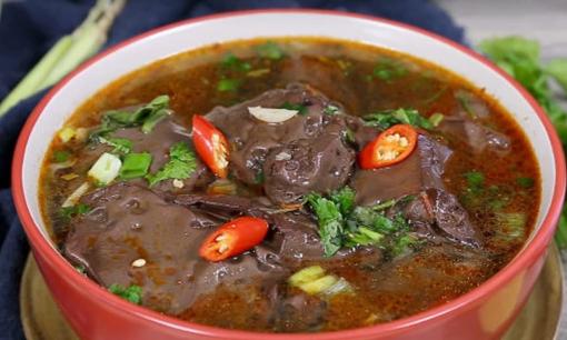 Bí quyết luộc tiết: Đảm bảo tiết mềm, ngon chẳng kém ngoài hàng 