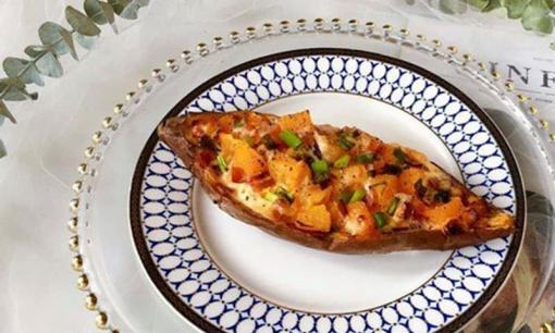 Sự kết hợp nhuần nhuyễn giữa khoai lang và phô mai tạo nên món ăn cực hấp dẫn, lần đầu thưởng thức đã mê