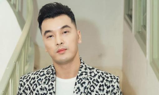 Ưng Hoàng Phúc kể về thời kỳ đỉnh cao: 'Bầu show phải dùng bao tải để đựng tiền cát-xê'