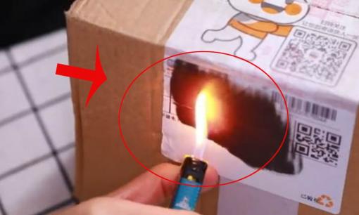 Sau khi chuyển phát nhanh được ký nhận, phải dùng bật lửa để nướng, đọc xong bạn sẽ biết đó là vì sao, người thông minh vẫn làm