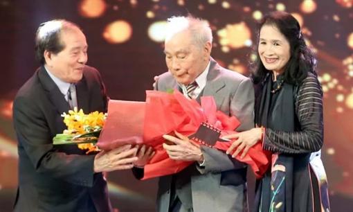 Nhà biên kịch nổi tiếng của 'Em bé Hà Nội' Hoàng Tích Chỉ qua đời