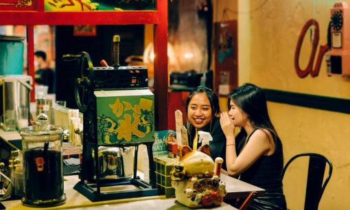 Giới trẻ tận hưởng màn đêm như thế nào qua lăng kính “Sống đậm chất đêm”