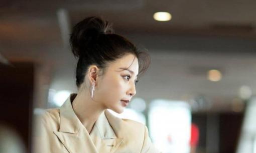 Phụ nữ nên biết cách cột tóc đuôi ngựa, nếu làm sai sẽ khiến tóc bị tổn thương và lộ gương mặt to, các bạn nhớ tránh 3 'bãi mìn' này nhé!