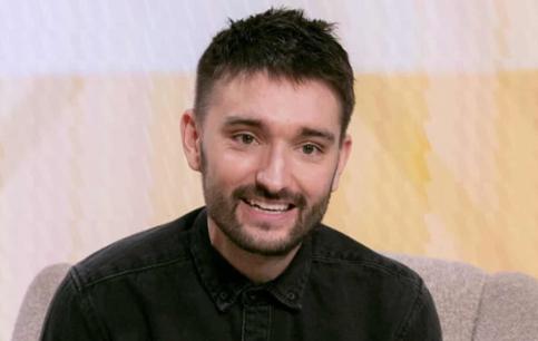 Ca sĩ nổi tiếng của Anh - Tom Parker qua đời ở tuổi 33