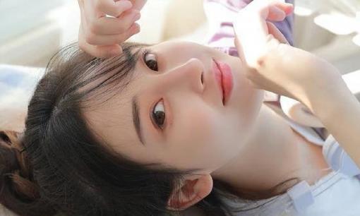 Làm sao một chàng trai không biết trò chuyện lại có thể theo đuổi một cô gái? Hãy thử ba phương pháp này