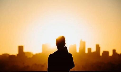 Nếu trên mặt bạn có những nét như vậy nghĩa là tiền tài không tụ, nên cẩn thận nhé!