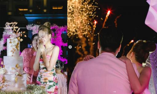 Vừa đón tuổi mới, Hoa hậu Khánh Ngân liền 'chơi lớn' công khai tình tứ bên bạn trai giấu mặt, chiếc nhẫn 'đính ước' bất ngờ chiếm trọn spotlight