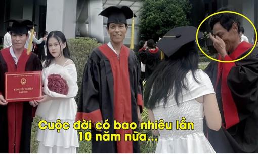 Khoảnh khắc con gái trao bộ lễ phục cử nhân cho bố mặc khiến dân mạng rơi lệ