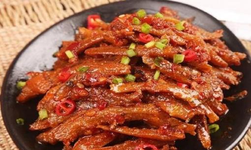 Hướng dẫn các bạn cách làm cá khô rim cay ngon và rẻ, ăn chơi hay ăn vặt đều rất ngon