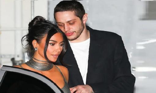 Kim Kardashian và tình trẻ Pete Davidson thích hẹn hò trên đảo