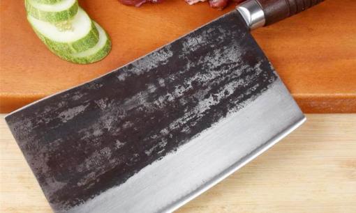 Dao thái thịt nên được mài thường xuyên, tôi sẽ dạy bạn một mẹo, không cần đá mài, con dao làm bếp vẫn có thể sắc bén như mới