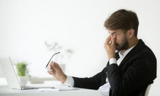 Cách giảm mỏi mắt khi sử dụng các sản phẩm điện tử như máy tính thường xuyên