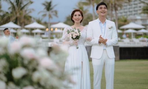 Khương Ngọc: 'Tôi học ở bà xã rất nhiều từ những thói quen'