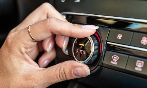 5 lời khuyên khi lái xe với hộp số tự động để tiết kiệm tiền trong thời kỳ giá nhiên liệu tăng cao