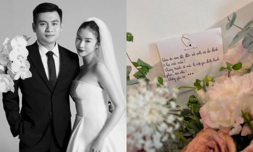 Salim hạnh phúc khi được ông xã tặng hoa cực bất ngờ, lại còn đính kèm tấm thiệp với lời lẽ ngọt ngào hết nấc 