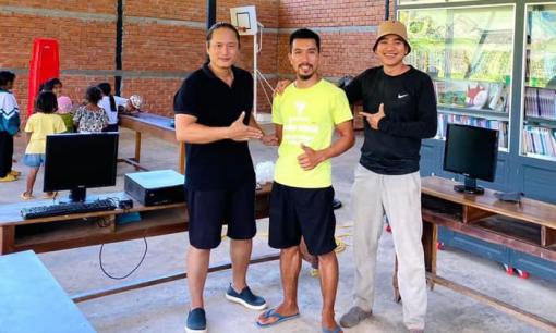 Palme’s Smile tổ chức trao tặng máy tính hỗ trợ các em nhỏ học trực tuyến tại Buôn Kiều