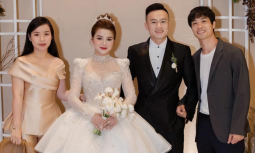 Huy Toàn đăng ảnh nét căng của vợ chồng Công Phượng khi dự hôn lễ và gửi lời cám ơn đến mọi người