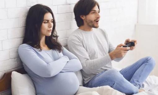 Các mẹ bầu nên biết! Chán mặt chồng, không phải hết yêu mà có thể đến từ việc thay đổi hormone