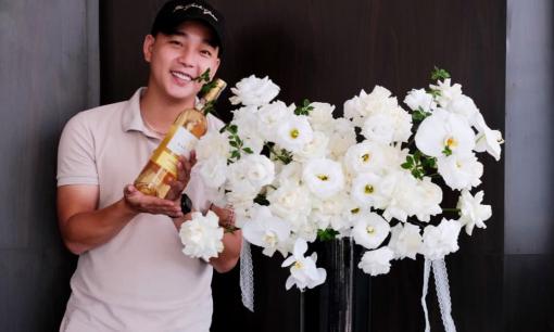 Nghệ nhân Nguyễn Đức Lợi bật mí bí quyết cắm hoa nghệ thuật