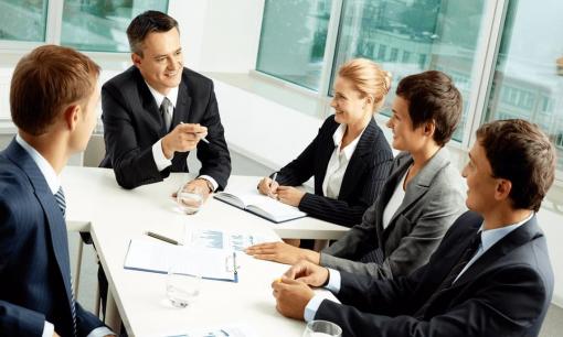 Bốn loại lời nói bị cấm trong một cuộc họp, thà câm còn hơn nói một lời, đừng để bị coi như cái gai trong mắt người khác