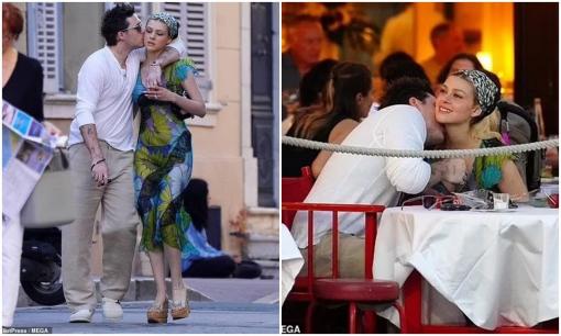 Cậu cả nhà Beckham ôm hôn bà xã không ngừng trong nhà hàng