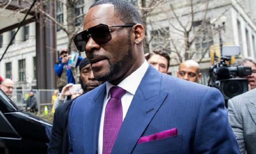 'Ông hoàng R&B' R. Kelly bị kết án 30 năm tù vì tội buôn bán tình dục liên bang