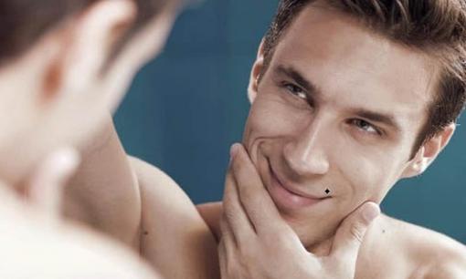 Đàn ông có nốt ruồi ở những vị trí này trăng hoa đa tình, dễ dàng chinh phục phụ nữ 