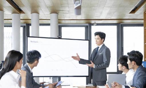 Có 3 nguyên tắc để người mới hòa thuận với sếp nơi công sở, nguyên tắc cuối cùng thường bị bỏ qua và bỏ lỡ cơ hội