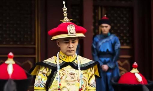 Càn Long hỏi các tướng lĩnh muốn thưởng gì? Một người muốn chức tước, người kia thích mỹ nữ, kết cục của hai người rất khác nhau