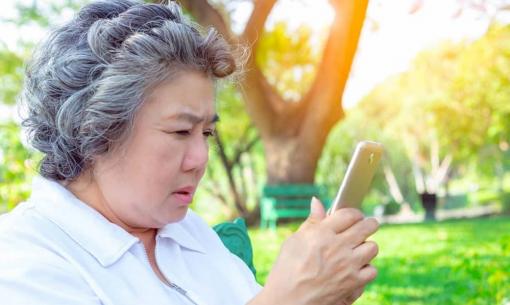 Cơ thể người phụ nữ 'dài ra ở ba chỗ' và 'tròn ở hai chỗ', chứng tỏ đã bắt đầu có tuổi và không còn trẻ nữa