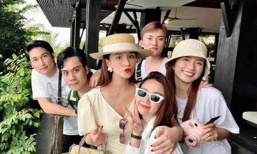 Hậu 'Thương ngày nắng về', Huyền Lizzie đi du lịch biển cùng Đình Tú và hội bạn thân