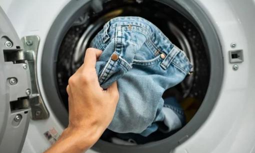 Cách làm quần jean mềm và bền màu bằng thứ gia vị đơn giản nhà nào cũng có