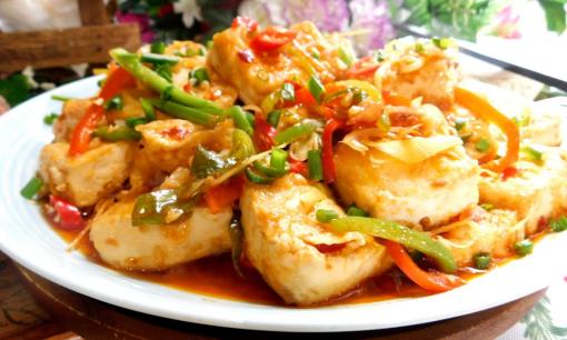 Đậu phụ rán lên, sốt theo cách này đảm bảo ngon mà không bị ngán