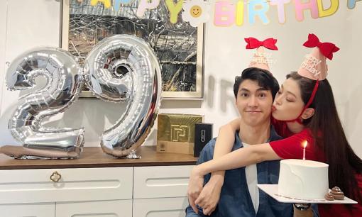 Bình An đón sinh nhật bên vợ sắp cưới, Á hậu Thụy Vân mong đàn em năm nay 'tậu cả trâu lẫn nghé'