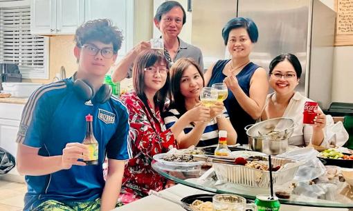 Hiền Mai hiếm hoi khoe đại gia đình ở Mỹ, từng khiến Thúy Nga phải thốt lên: 'Toàn VIP thôi' 