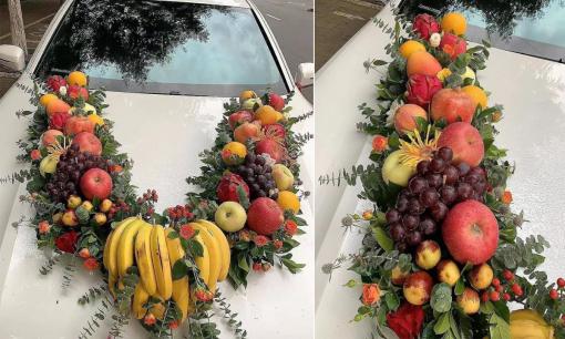 Loạt ảnh trang trí xe dâu bằng hoa quả gây sốt, đọc bình luận của dân mạng mà cười 'té ghế' 