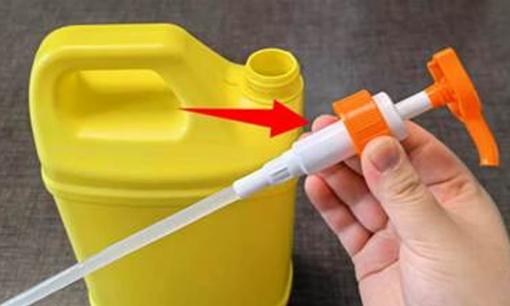 Khi bán phế phẩm phải để lại vòi tẩy rửa và đặt trong bếp để tiết kiệm chi phí, rất thiết thực