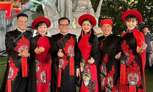 Nghệ sĩ miền Bắc hội ngộ trong lễ kỷ niệm 65 năm thành lập Hội Nghệ sĩ Sân khấu Việt Nam