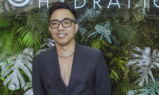 Nhạc sĩ Nguyễn Hồng Thuận bức xúc vì bị hàng xóm 'tra tấn' mỗi ngày qua việc hát karaoke lệch tông