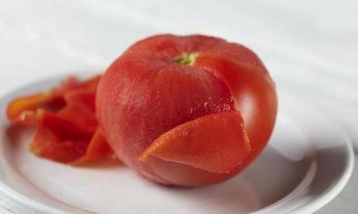 Không dùng nước sôi để lột vỏ cà chua, dạy bạn một phương pháp đơn giản, lột vỏ trong 10 giây