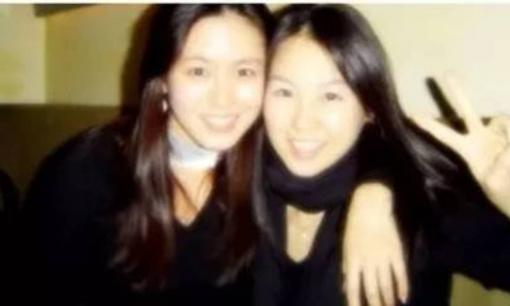 Ảnh cũ của Son Ye Jin và chị gái gây chú ý, đúng kiểu Thúy Vân - Thúy Kiều 