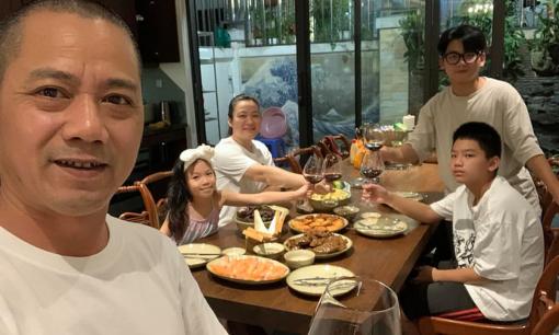 'Thiên Lôi' Trần Bình Trọng - con trai NS Trần Nhượng hiếm hoi khoe ảnh gia đình, mừng sinh nhật cậu cả