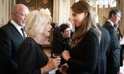 Mối quan hệ mẹ chồng nàng dâu tưởng như đầy bão táp của Công nương Kate và bà Camilla hóa ra lại như thế này đây