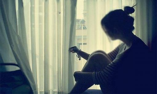 Tốt nghiệp Đại học xuất sắc, cô gái vẫn bị mẹ bắt ở nhà, ra ngoài tìm việc là dọa chết, tuyệt thực