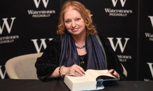 Dame Hilary Mantel, tiểu thuyết gia đoạt giải Booker qua đời ở tuổi 70