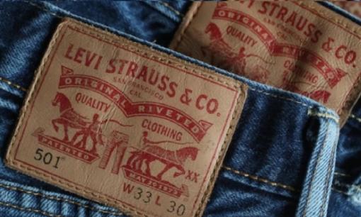 90% người mặc quần jeans đều không biết miếng da đằng sau cạp quần có công dụng gì