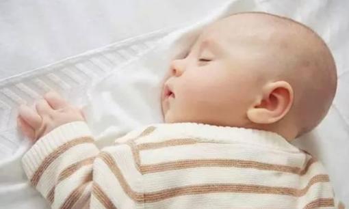 Hành vi này xuất hiện ở trẻ sơ sinh càng sớm thì não bộ càng phát triển thông minh