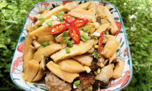 Công thức làm món thịt heo viên rim với nấm đùi gà hấp dẫn, cực hao cơm